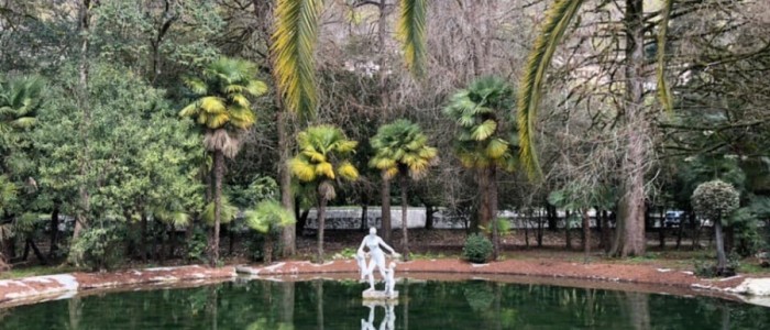 Городской Приморский парк в г. Гагра